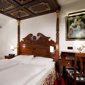 3* Otel King's Center Superior